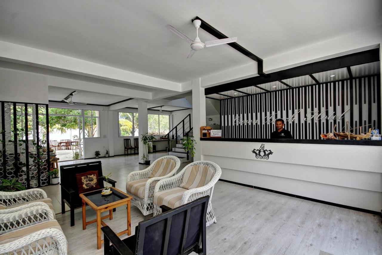 Crown Beach Villas -Private Beach Dhiffushi Exterior foto